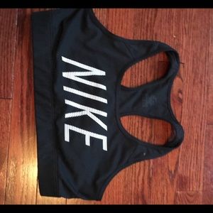 Never worn sports bra!