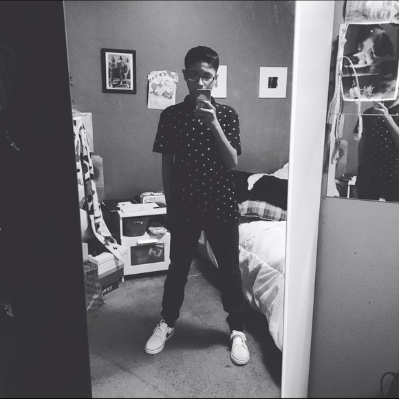 Meet your Posher, Luis - Picture 1 of 1