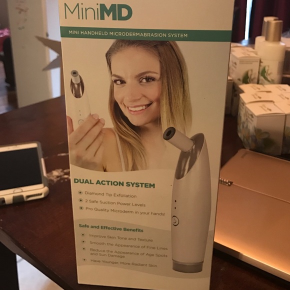 Mini Hand held Microdermabrasion system - Picture 1 of 4