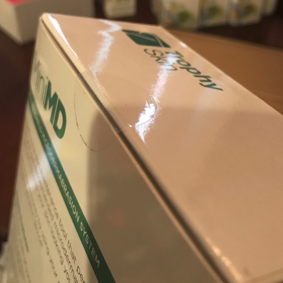 Mini Hand held Microdermabrasion system - Picture 4 of 4