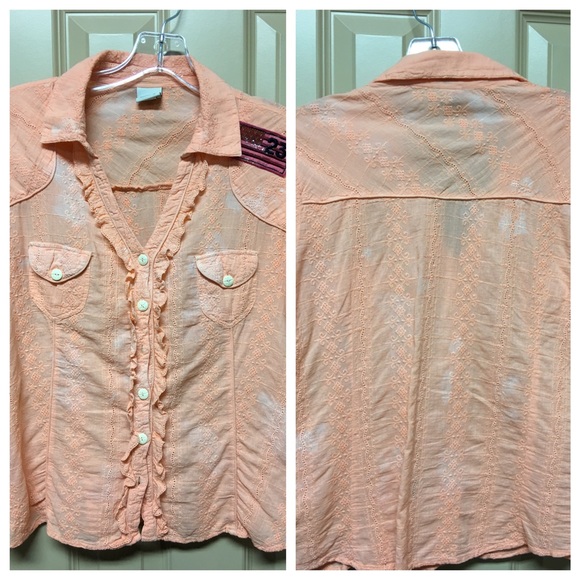 Sunday Tops - 2 for $20🍒 🌟Fun Summer Top🌟