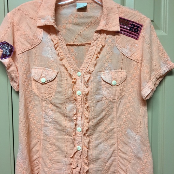 2 for $20🍒 🌟Fun Summer Top🌟 - Picture 4 of 4