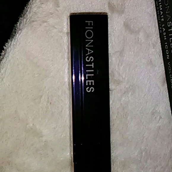 Fiona stiles - Picture 2 of 2