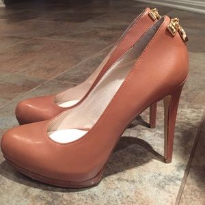 Micheal Kors brand new brown /camel heels.
