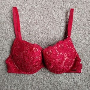 VS Red lace pushup bra