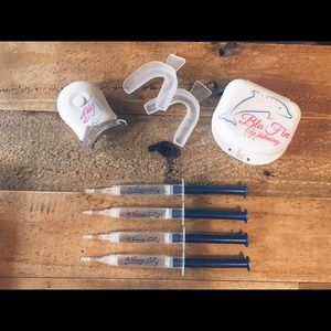 Teeth whitening system