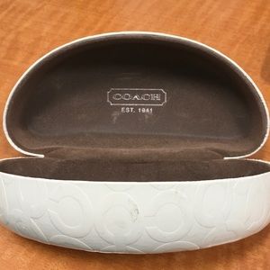 Case for coach sun glasses👽👽👽👽🙈🙈🙈🙈🐣🐣🐣