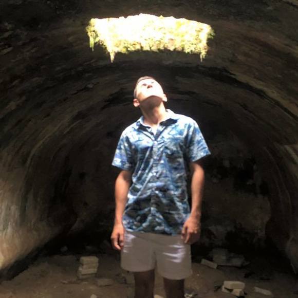 Meet your Posher, Andres - Picture 1 of 1