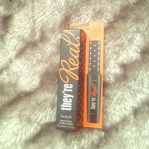 benefit they're Real! Mascara limited edition