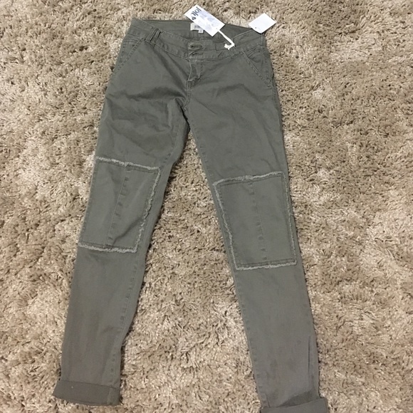 NWT Jolt army green pants!