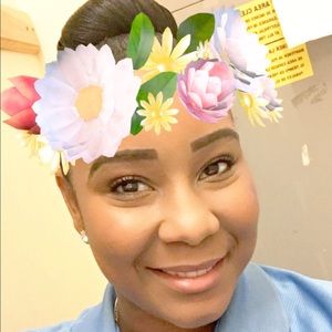 Meet your Posher, Delana