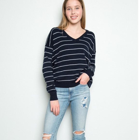 BNWT gray and white striped Lance vneck sweater - Picture 4 of 4