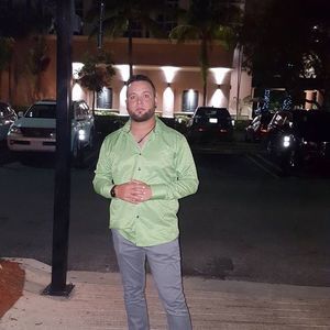 Meet your Posher, Cleyder