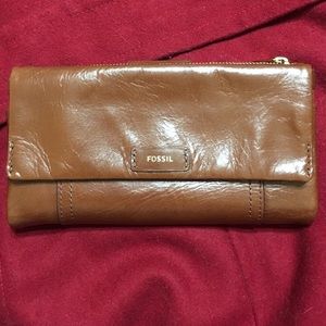 Fossil Ellis Clutch wallet!!!