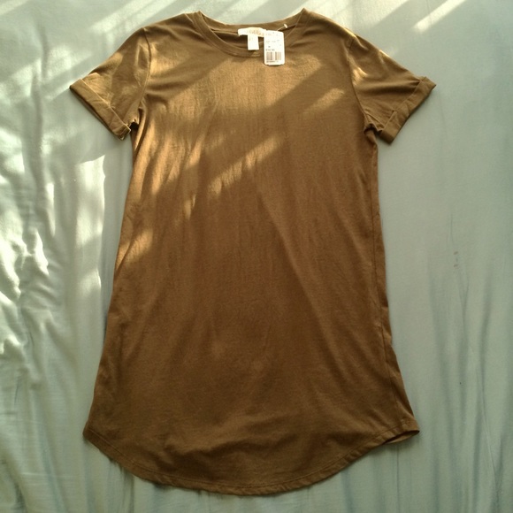 Basic T-Shirt Dress in Olive, Brand New