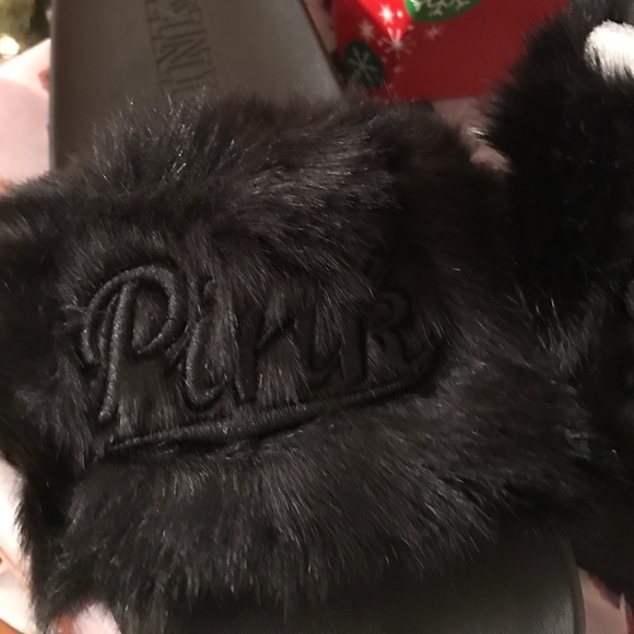 SOLD BNIP VS PINK BLACK FUR SLIDES - Picture 2 of 4