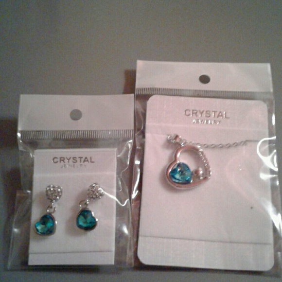 Buy necklace get earrings free