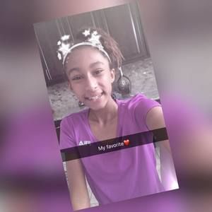 Meet your Posher, Tayla