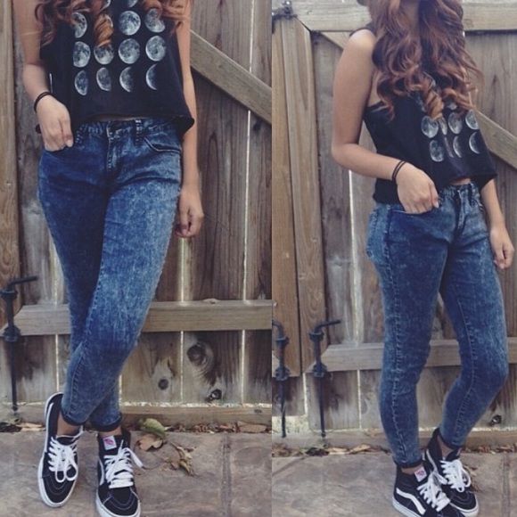 Dark blue acid wash cuffed skinny jeans