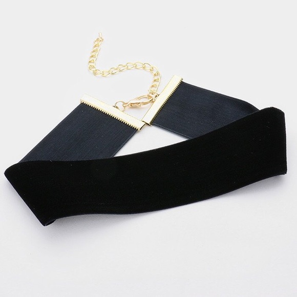 black velvet choker