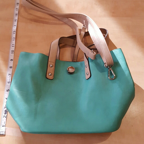 NWOT Charming Charlie Green purse