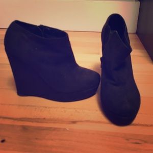 Black wedge booties size 6