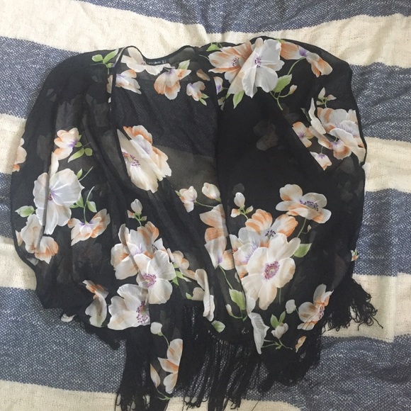 Black Floral Kimono