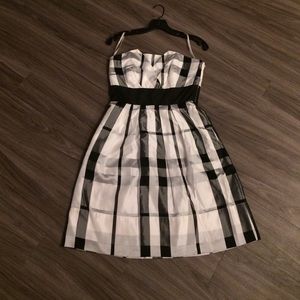 White House black market plaid dress with pockets