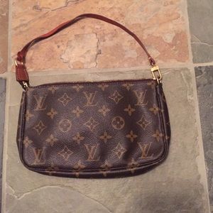 Louis Vuitton Pochette
