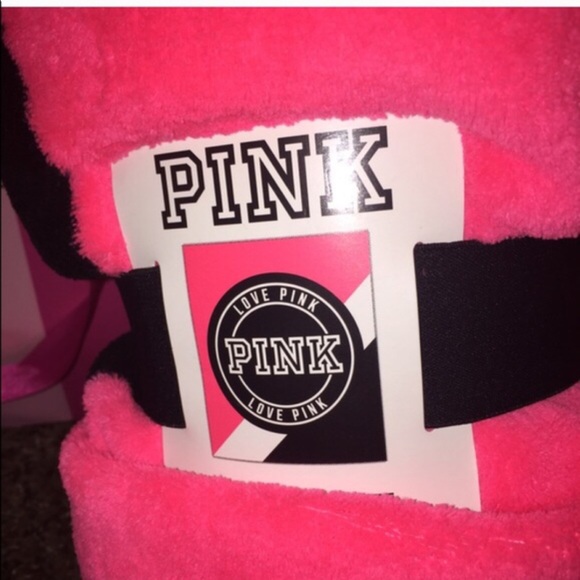 Vs PINK plush fuzzy logo blanket - Picture 3 of 3