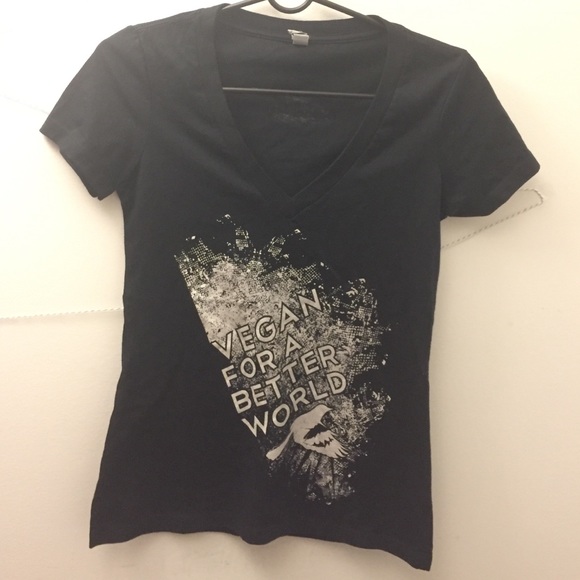 Vegan For a Better World V-neck NWOT