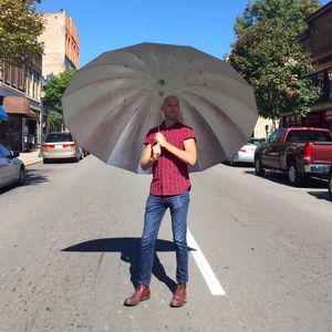 Meet your Posher, Dustin