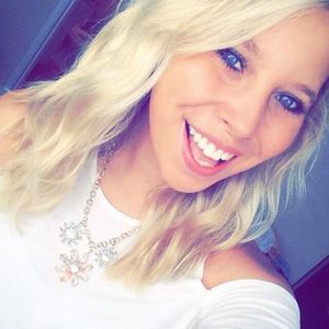 Meet your Posher, Desiree