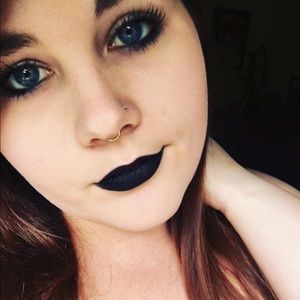 Meet your Posher, Stevi