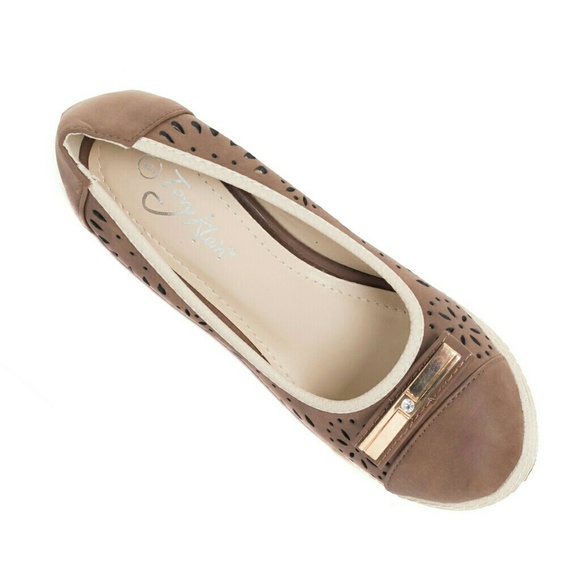 Women Wedge Buckle Espadrilles hw-1677, Brown - Picture 2 of 3