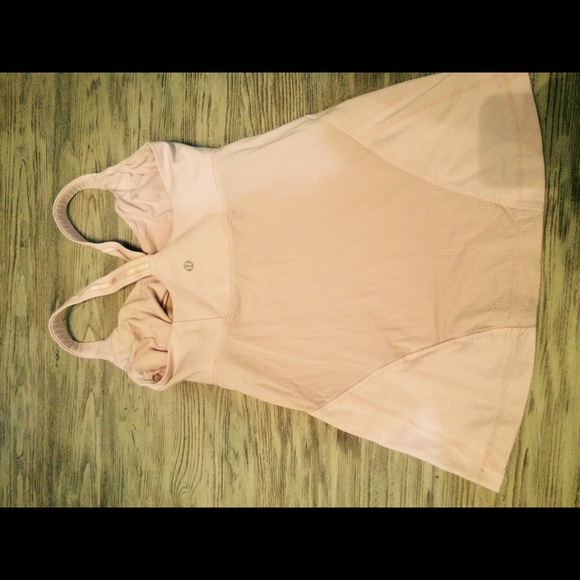 Lulu lemon light pink work out top Size 4 - Picture 2 of 3