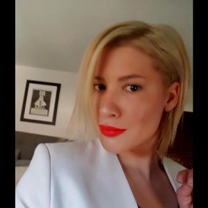 Meet your Posher, Kayley