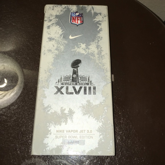 SUPER BOWL NIKE GLOVES SINCE 2014😱😍