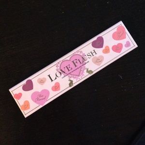 Two Faced Love Flush Blush Palette