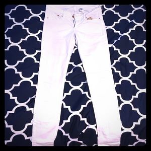 White skinny jeans