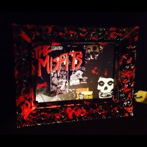 MISFITS IN CUSTOM BLOOD FRAME PUNK ROCK DECOR