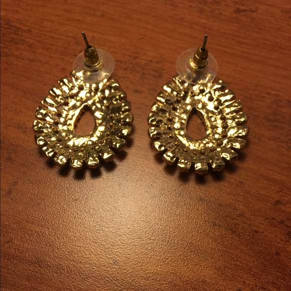 Teardrop shaped vintage earrings - Picture 2 of 2