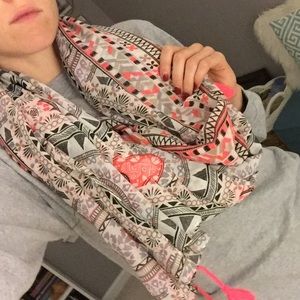 Patterned scarf