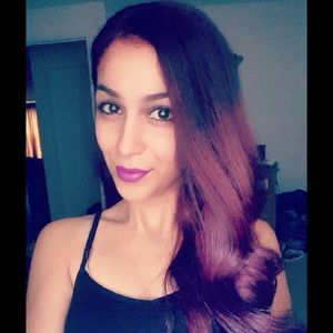 Meet your Posher, Crystal