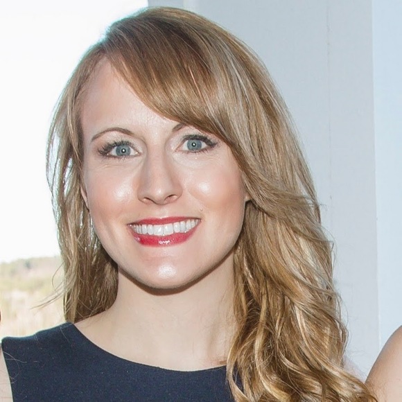 Meet your Posher, Victoria