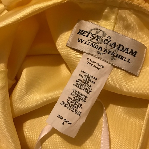 Yellow evening gown - Picture 4 of 4