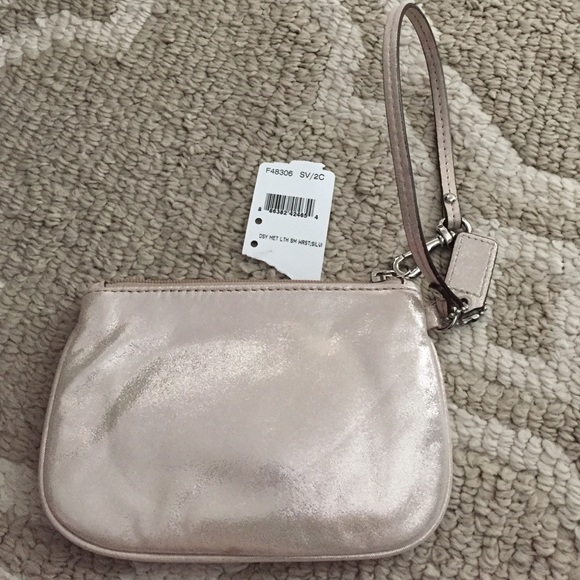 NWT Coach wristlet - Picture 2 of 3