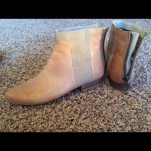 Tan Seychelles Leather Booties