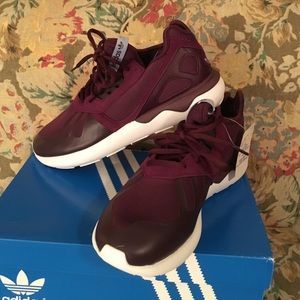 Women's 9 Adidas Tubular Shoes