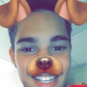 Meet your Posher, Devin